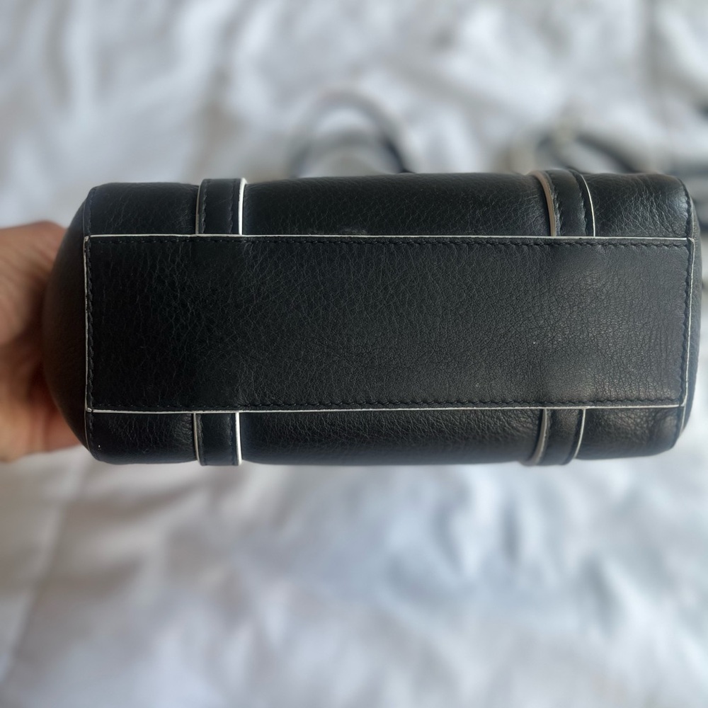 Authentic Balenciaga Black Leather Tote - Picture 4 of 5